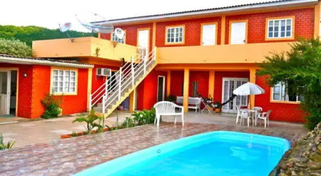 Casa da Tia Cida, Book Hotel Hoteller i Florianopolis med pool, nær Galheta Beach, Swimmingpool