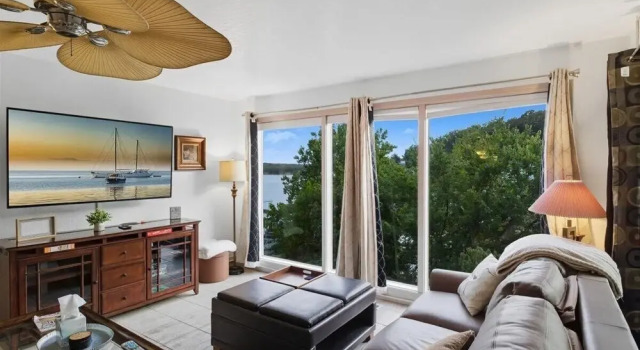 Номер Standard Lakefront Condo With 2 Pools, Courts, Trails & Patios at 12mm