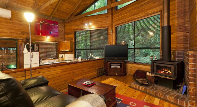 The Mouses House Rainforest Retreat, Rezerwuj Hotel Springbrook Gold Coast, w pobliżu Wodospady Bilbrough