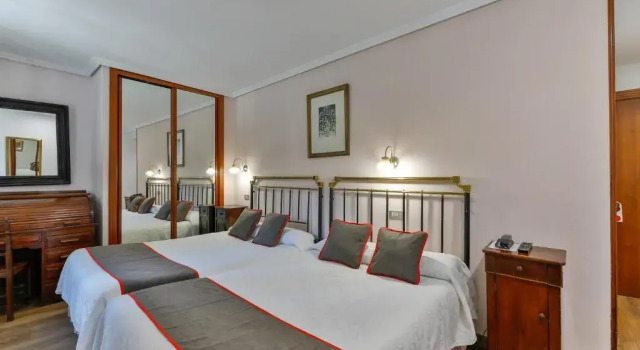 Семейный номер Standard Hotel Santillana
