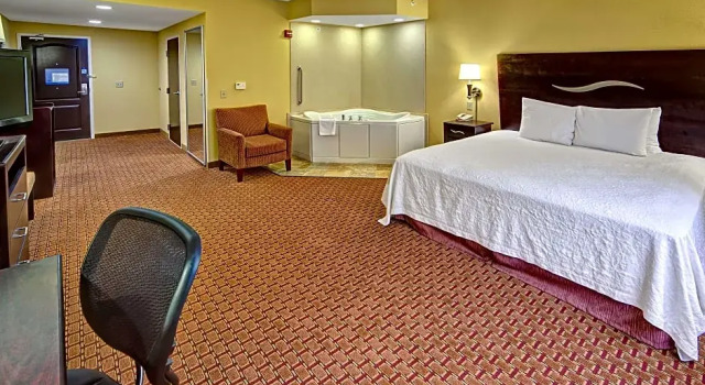 Люкс Hampton Inn Galax