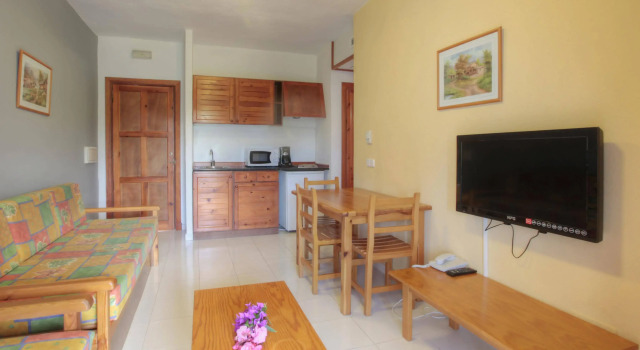 Carema Club Playa, Rezerwuj Apartamentowiec hotelowy Mercadal 