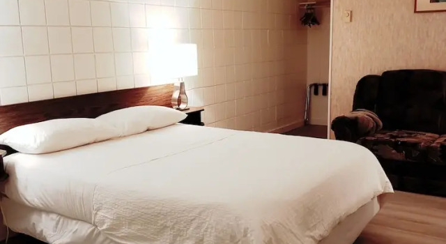 Двухместный номер Standard с балконом и с видом на горы Best Continental Motel
