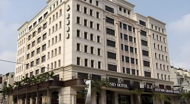 Justwin Grand Hotel