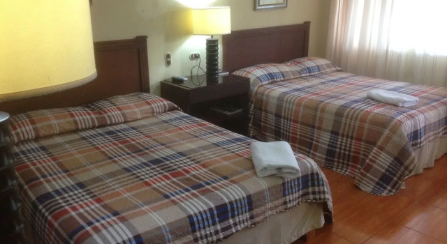 Четырёхместный номер Standard с балконом Hotel Fuego Arenal