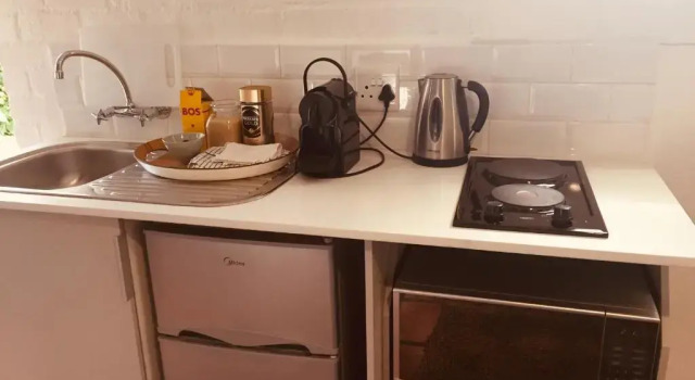 Студия Courtyard Studios (with air conditioning)