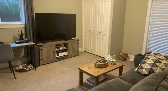 Коттедж Curt and Candice Jensen Hot Tub Cowichan Bay Ocean View, Games Room and Sauna