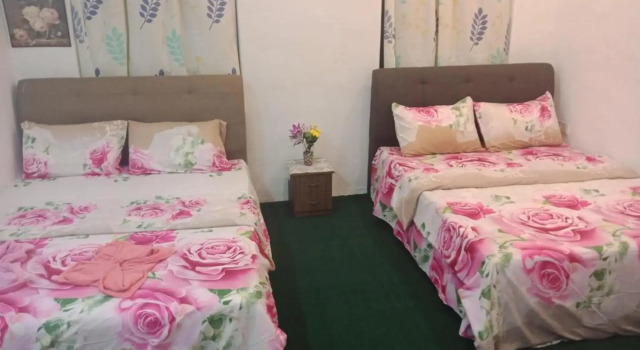 Daud Safar Rest House, Забронировать Отель «постель и завтрак» Отели Малакки с парковкой, рядом с Торговый центр Dataran Pahlawan Melaka Megamall, Парковка