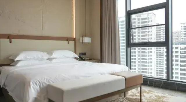 Люкс Executive Qiyang Yuanfu Wyndham Hotel