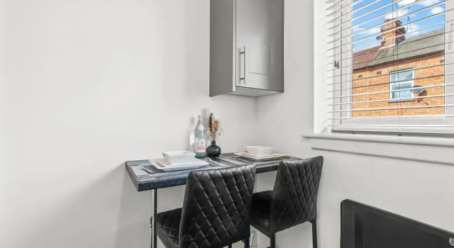 City Centre House with EV Parking, Забронировать Апартаменты/квартира Апартаменты Уэст-Мидлендс, Апартаменты/квартира