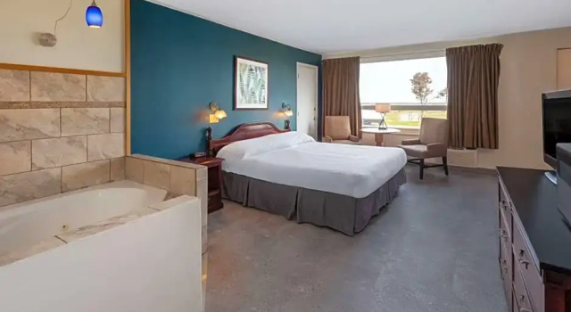 Номер Deluxe Travelodge by Wyndham Amherst