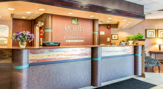 Quality Inn and Conference Center, Prenota Hotel Springfield Ohio