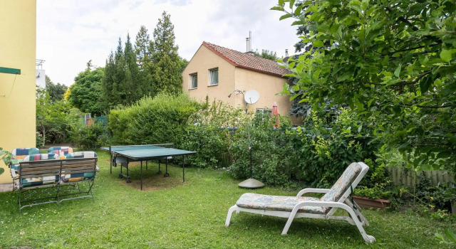 Коттедж Lively Holiday Home in Wien With Private Garden