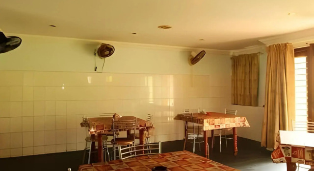 Sree Visakh Hotel, Забронировать Отель Отели штата Кералы с парковкой, Парковка