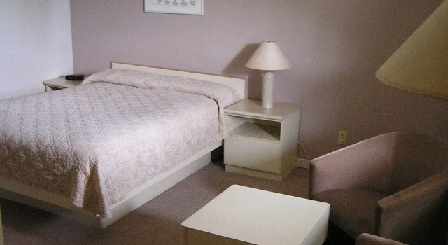 Motel Lac St-Louis, Rezerwuj Motel Salaberry-de-Valleyfield Suroit