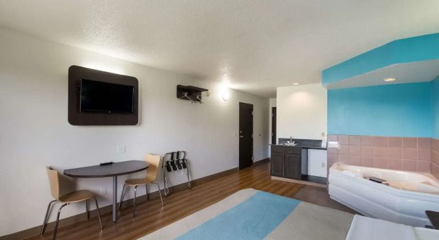 Motel 6 Rothschild, Varaa Motelli Motellit kohteessa Rothschild, Motelli