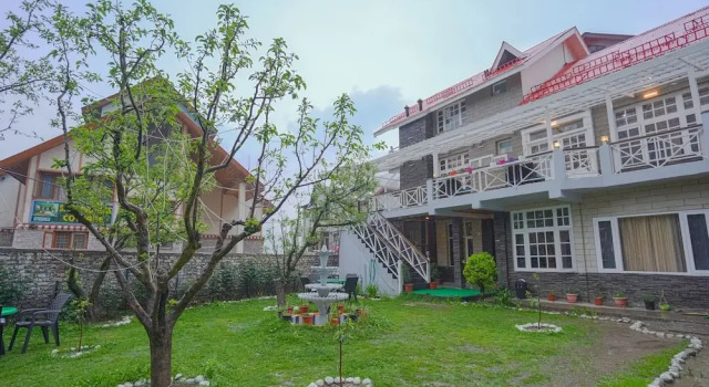 Boho Mansion - by Dumnu Homes, Забронировать Дом для отпуска Виллы Манали, Вилла
