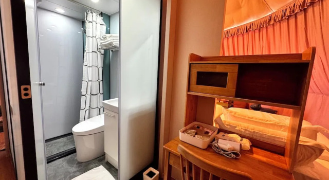 Семейный тент UE Garden Resort