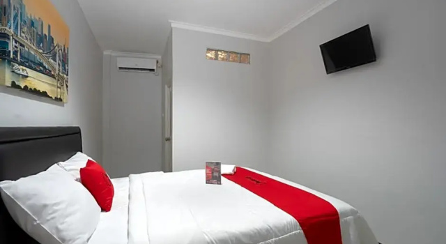 Одноместный номер Standard RedDoorz near Botani Square Mall