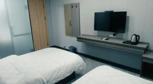 Номер Standard Mengzhou Longfeng Hotel