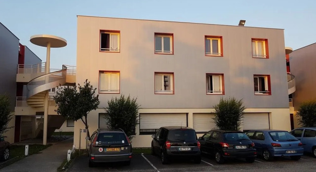 ABITEL - Les Studines d'Ornon, Réserver Appart'hôtel Hôtels à Aquitaine avec parking, Parking