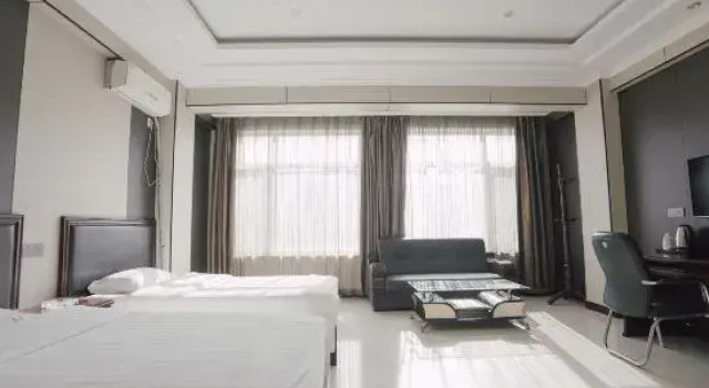 Трёхместный номер Standard Liyuan Inn