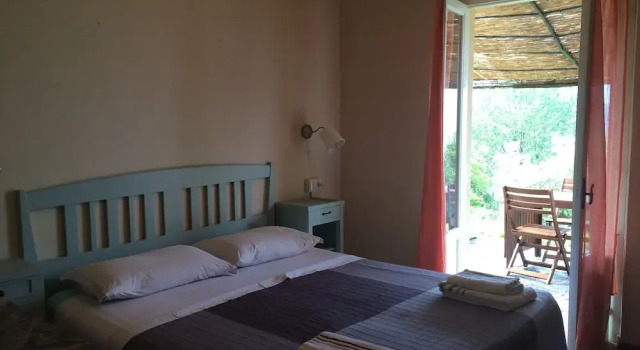 Коттедж с 2 комнатами с видом на озеро Cottage degli Ulivi