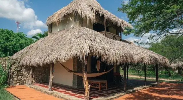 Bungalow Superior 3 camere con balcone e vista litorale Hotel Punta Teonoste