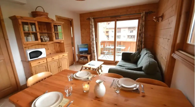 Apt P6 Village de Lessy-ARAVIS Holidays, Prenota Hotel Hotel a Alvernia con parcheggio, Parcheggio
