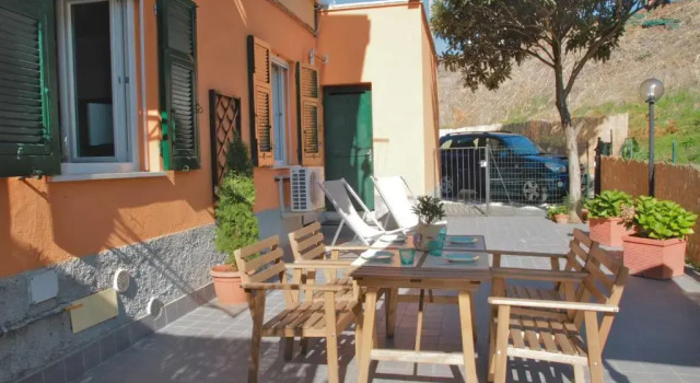Апартаменты Appartamento con giardino Dolcemare