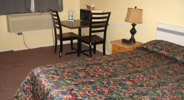 Номер Standard Pals Motel and RV Park