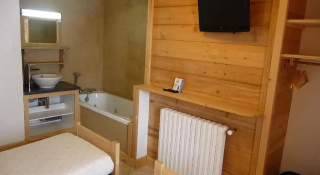 Апартаменты с 3 комнатами Aparthotel & Spa "La Destière"