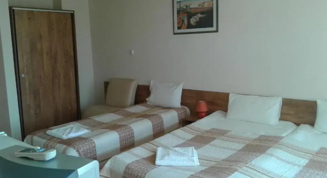 Номер Standard Хотел ЮГ / Guest House Yug