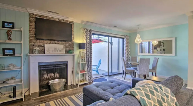 Апартаменты Townhome w/ Outdoor Shower < 1 Mile to Downtown