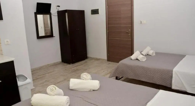 Студия Gatos Village Studios & Apartments
