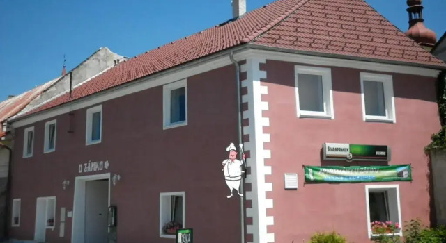 U Zámku, Prenota Appartamento  