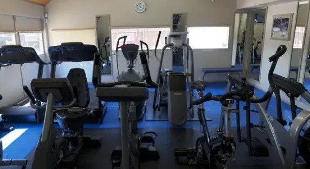 YPC Fitness & Accomodations, Забронировать Апартаменты/квартира Отели Инвермир с парковкой, Парковка