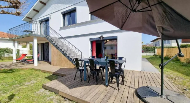 Коттедж La Cabane de Marius ~proche lac et commerces