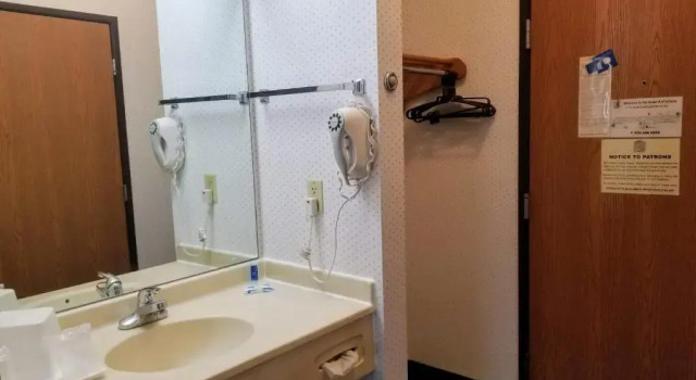 Номер Standard Rodeway Inn Urbana Champaign University Area