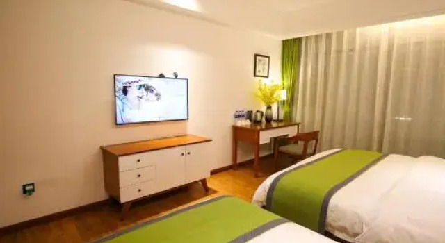 Four Seasons Are Picturesque Guesthouse, Rezerwuj Hotel Hotele w Wulingyuan z parkingiem, Parking