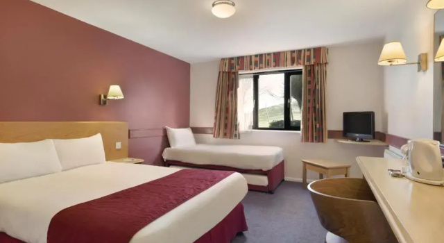 Семейный номер Days Inn by Wyndham Membury M4