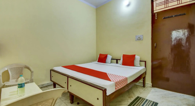 Люкс Standard OYO 78848 Laxmi Narayan Bhavan