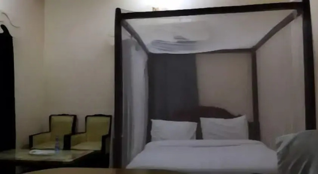 Camera Standard Nuru Palace Hotel
