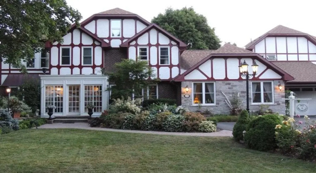 Ranger's Retreat Bed & Breakfast, Rezervasyon Otel Niagara Wine Region Ontario