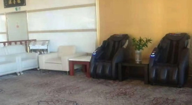 Tian Ran Jv Hotel, Boek Hotel Yining Xinjiang