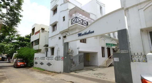 OYO 9257 Egmore, Забронировать Отель Отели штата Тамилнада с завтраком, Завтраки