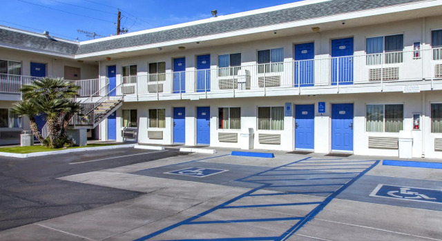 Motel 6-Phoenix, AZ - Airport - 24th Street, Забронировать Мотель Мотели Феникса - центра городов - Финикс, Мотель