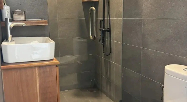 Двухместный номер Standard с балконом и с видом на бассейн Jasmine River Guest House