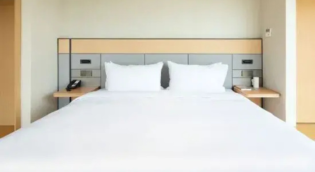 Люкс Deluxe JI Hotel (Kunming Xishan Biji Guangchang)