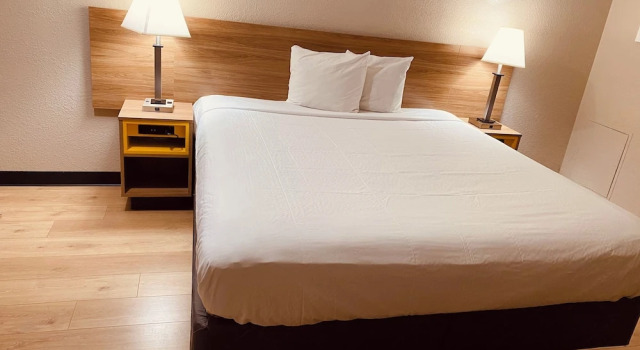 Номер Standard Days Inn by Wyndham Amherst OH - Near Cleveland Cedar Point & Lake Erie